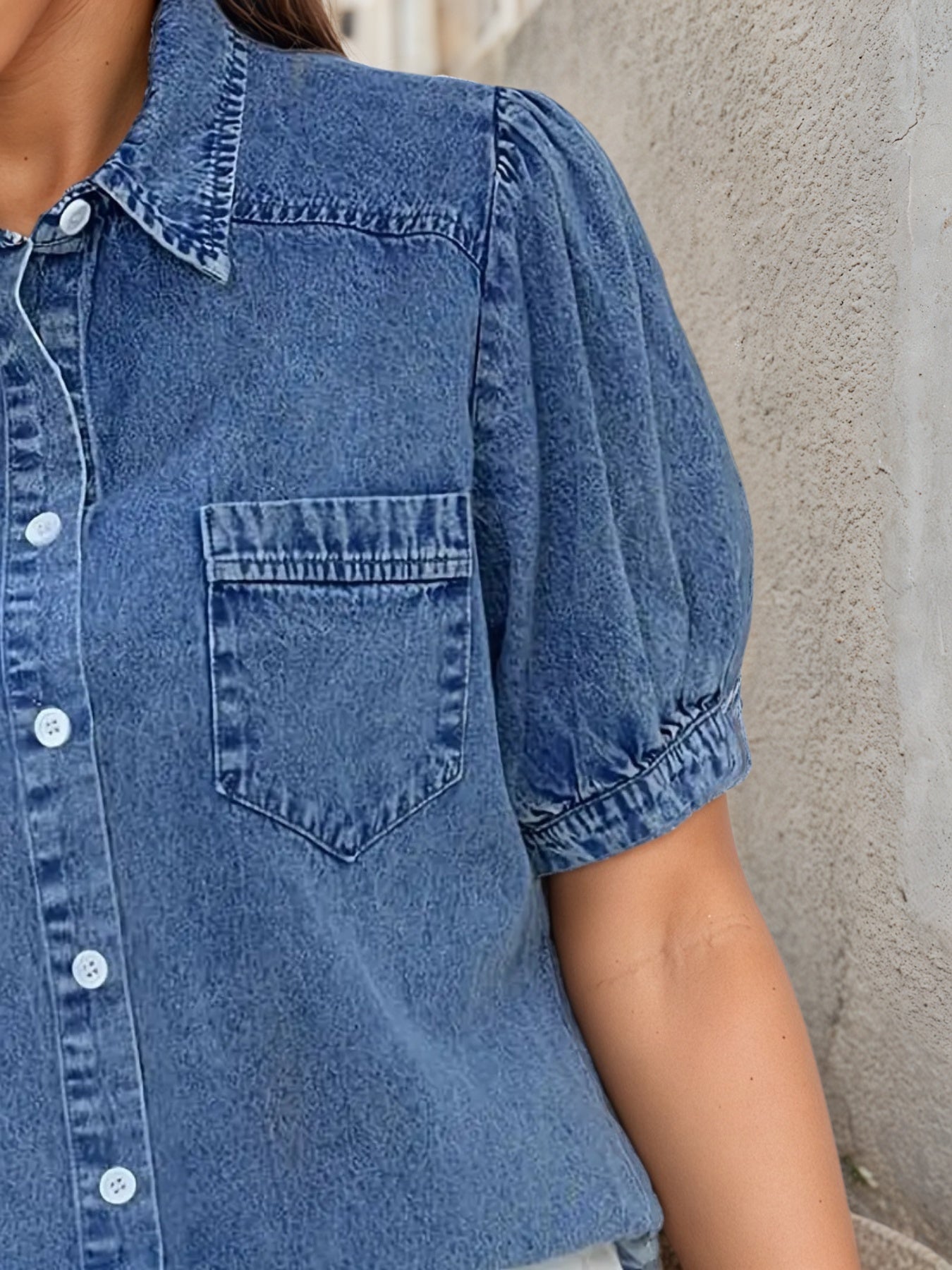 Women's Retro Washed Denim Shirt, Loose Fitting Short Sleeves, Paired With Eye-catching Bubble Sleeves And Sweetheart Collar Retro Button Up Top, Suitable For Brunch Dates And Gallery Opening Ceremoni