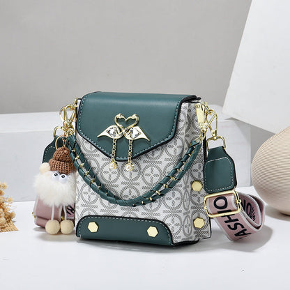 Fashionable Crossbody Flip Cover Bag
